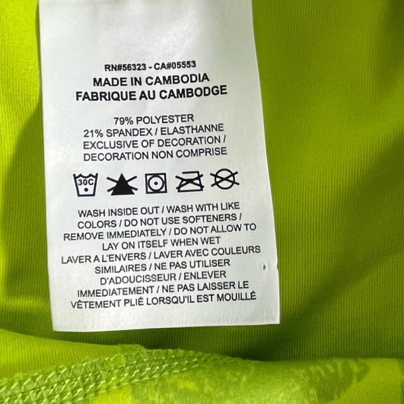 NEW Nike One Luxe Tight Fit Mid Rise Bike Shorts - Picture 7 of 12